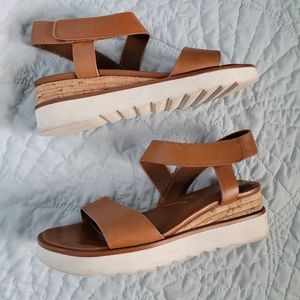FRANCO SARTO Strappy wedge platform sandals size 7.5 women's